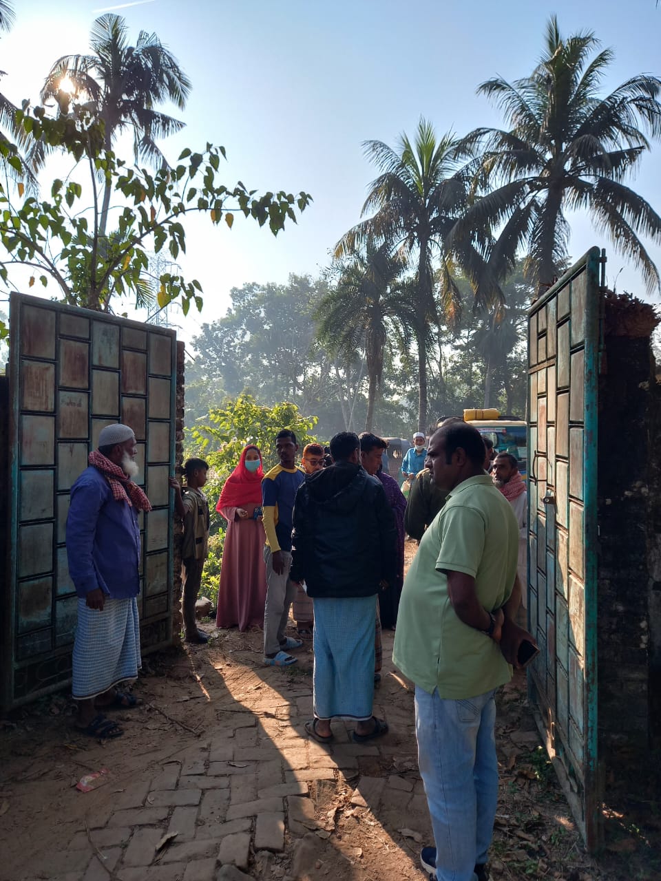 {"en":"Distribution of Food Supplies to 30 Thousand Families Begins with Funding from Expatriate Businessman","bn":"\u09aa\u09cd\u09b0\u09ac\u09be\u09b8\u09c0 \u09ac\u09cd\u09af\u09ac\u09b8\u09be\u09af\u09bc\u09c0\u09b0 \u0985\u09b0\u09cd\u09a5\u09be\u09af\u09bc\u09a8\u09c7 \u09e9\u09e6 \u09b9\u09be\u099c\u09be\u09b0 \u09aa\u09b0\u09bf\u09ac\u09be\u09b0\u0995\u09c7 \u0996\u09be\u09a6\u09cd\u09af \u09b8\u09be\u09ae\u0997\u09cd\u09b0\u09c0 \u09ac\u09bf\u09a4\u09b0\u09a3 \u09b6\u09c1\u09b0\u09c1"}